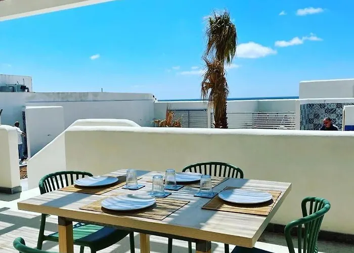 Le Casuzze Ammare * فافينانا