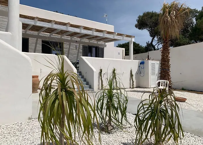 Le Casuzze Ammare * فافينانا
