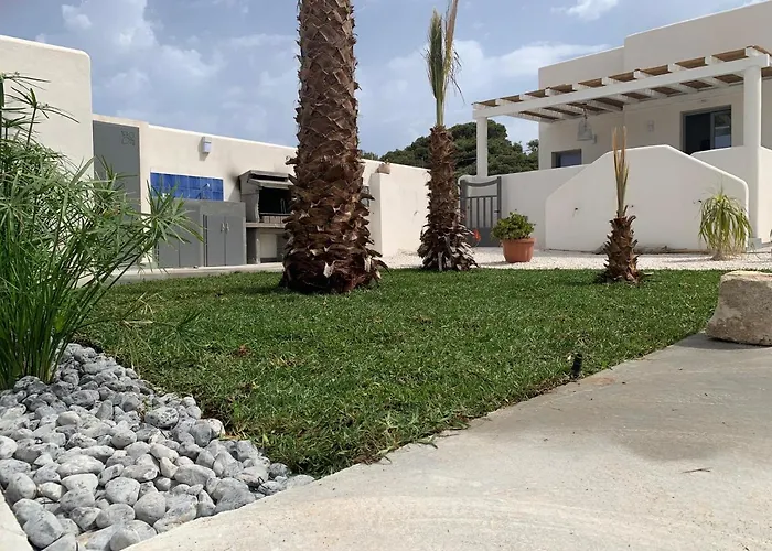 Le Casuzze Ammare فافينانا