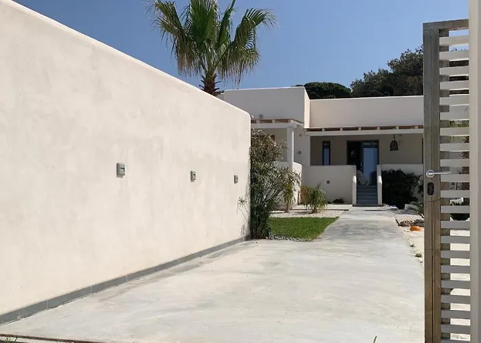 Le Casuzze Ammare فافينانا