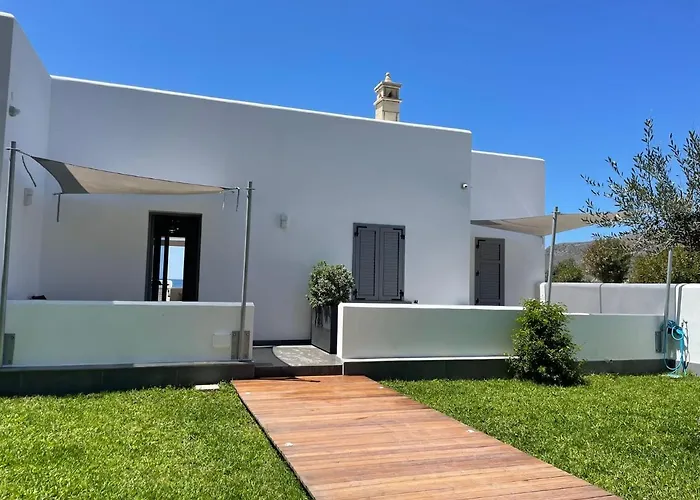 Le Casuzze Ammare فافينانا